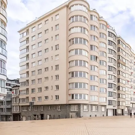 Lecomte - The Dune House 122 アパート